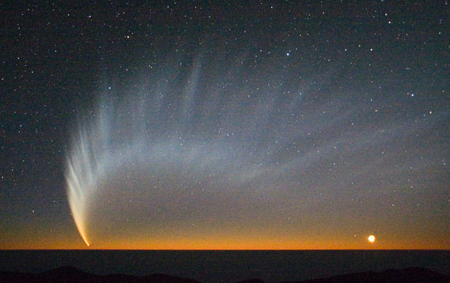 http://fr.sott.net/image/image/s5/110812/full/sn_comets.jpg