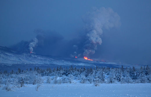 Le volcan russe de la péninsule du Kamtchatka, le Plosky Tolbachnik éclate le 29 novembre 2012