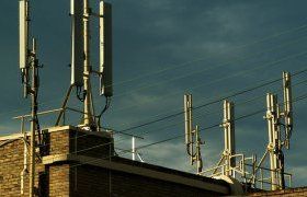 Cliquer pour agrandir Antennes-relais_Wifi_ondes