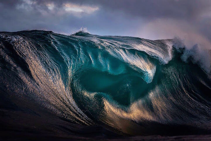 Wave Sea Oil