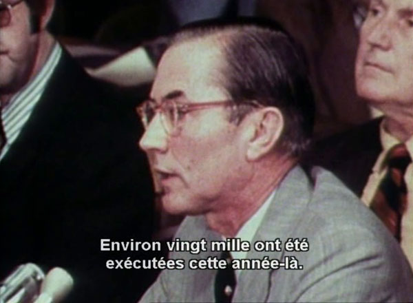 William Colby en charge de l’Opération Phoenix menée au Vietnam par la CIA avoue devant la commission Church que cette opération a conduit à l’assassinat de 20 000 personnes (image extraite de CIA, guerres secrètes).