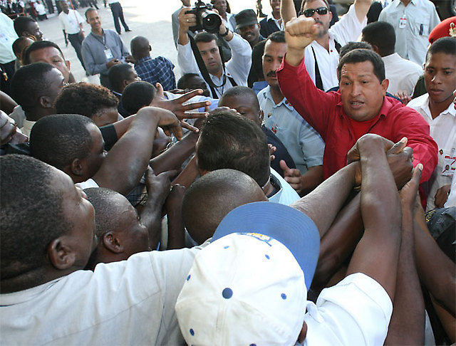 Hugo Chavez à la rencontre du peuple haïtien.