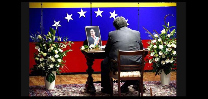 Décès d'Hugo Chavez, recueillement