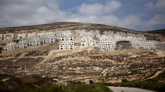 La colonie juive de Givat Zeev, au nord de Jérusalem, où Israël a annonce la construction de nouveaux logements le 25 novembre 2013.