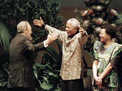 Mandela et Castro à Durban, le 2 septembre 1998
