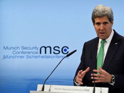 Le secrétaire d’État John Kerry a assuré son auditoire, lors de la Conférence sur la sécurité de Munich, le 1er février, que le plus important n’est pas la paix en Syrie, mais en Palestine.