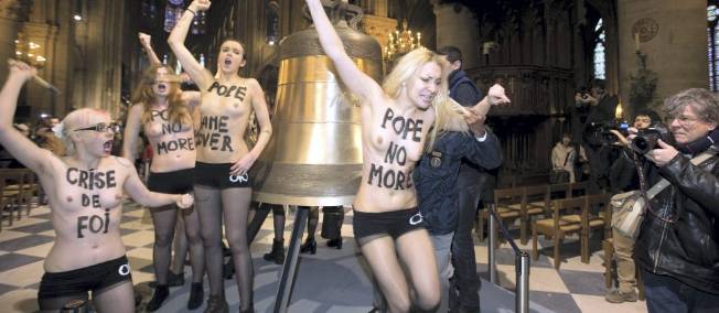 Femen Notre-Dame Paris