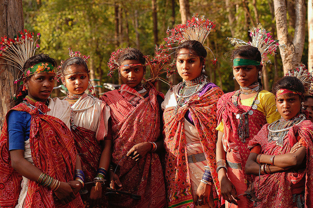 Jeunes femmes de la tribu Baiga, en Inde.