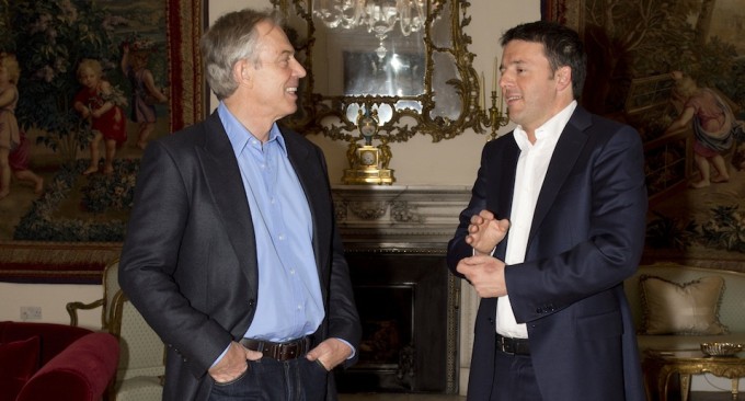 Tony Blair et Matteo Renzi, à l'ambassade d'Italie à Londres, le 1er avril 2014
