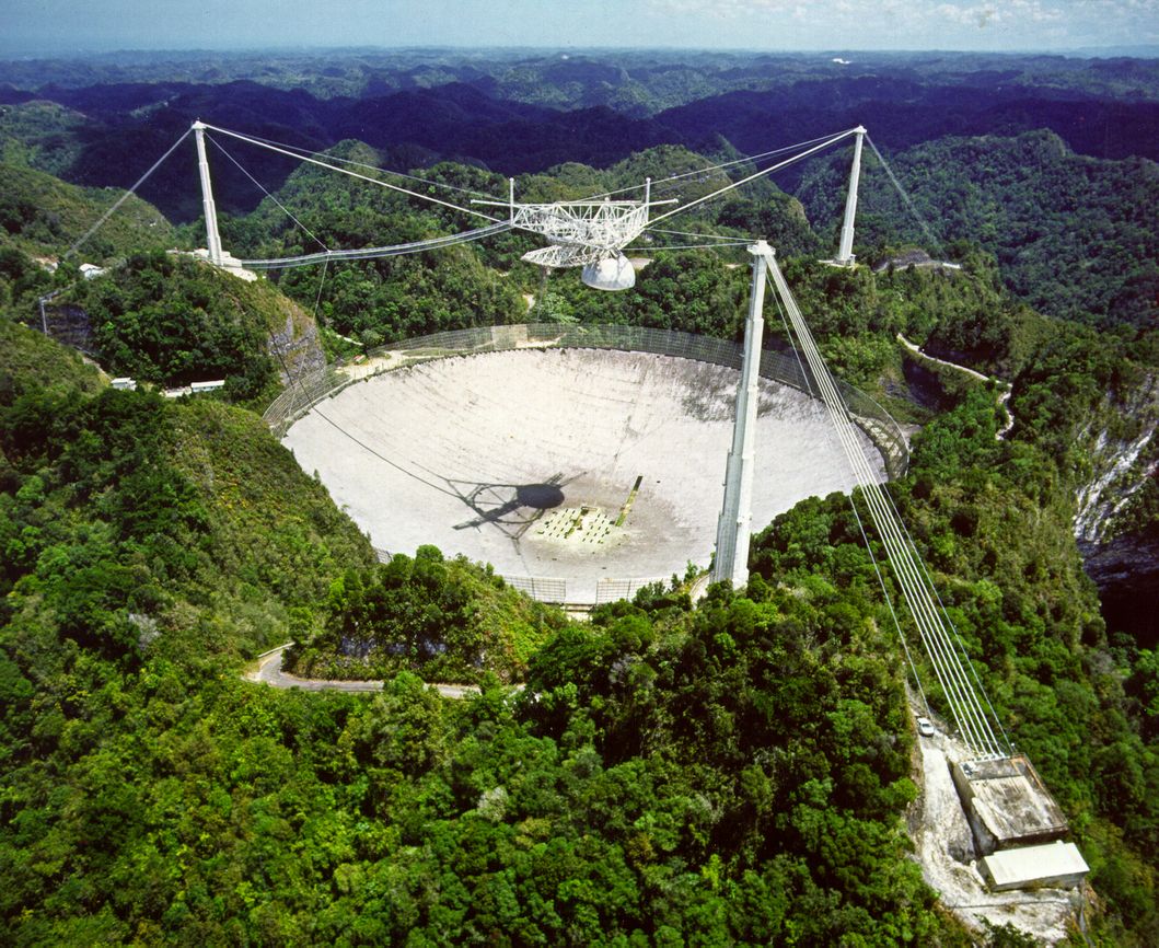 Après l’Australie, c’est au tour de Porto Rico de repérer un sursaut Lorimer, ou fast radio burst en anglais, grâce à l’antenne d’Aceribo, à l’image.