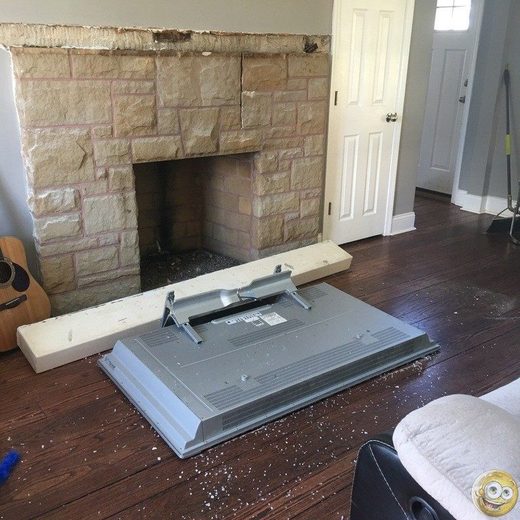 Flat screen fell of the wall