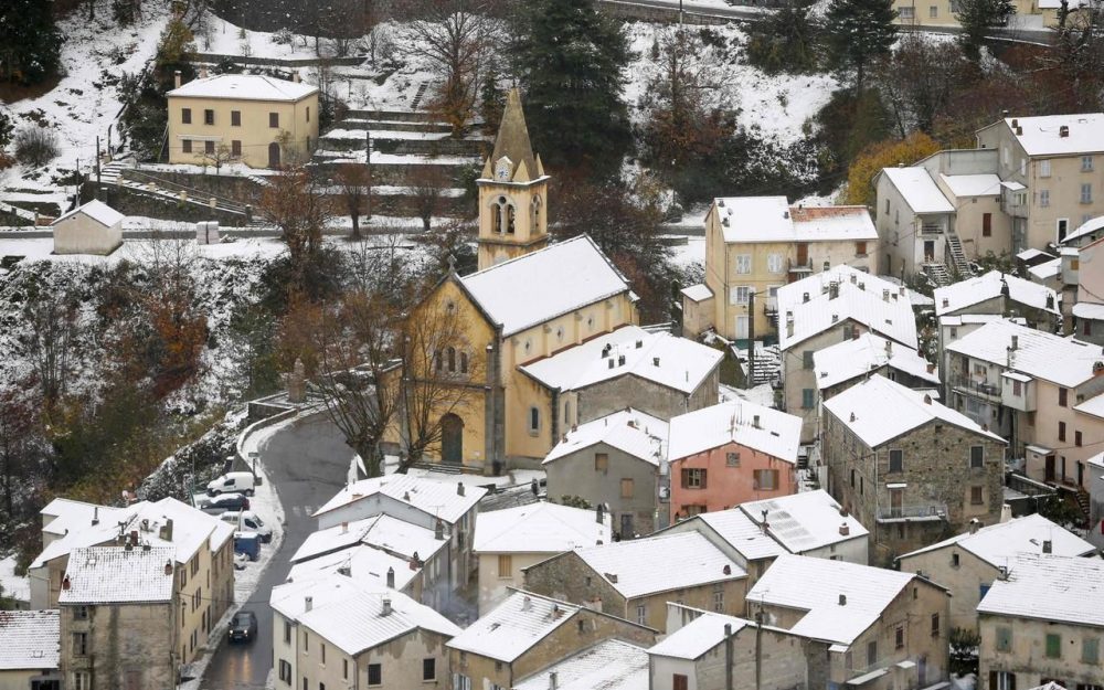 Corsica snow