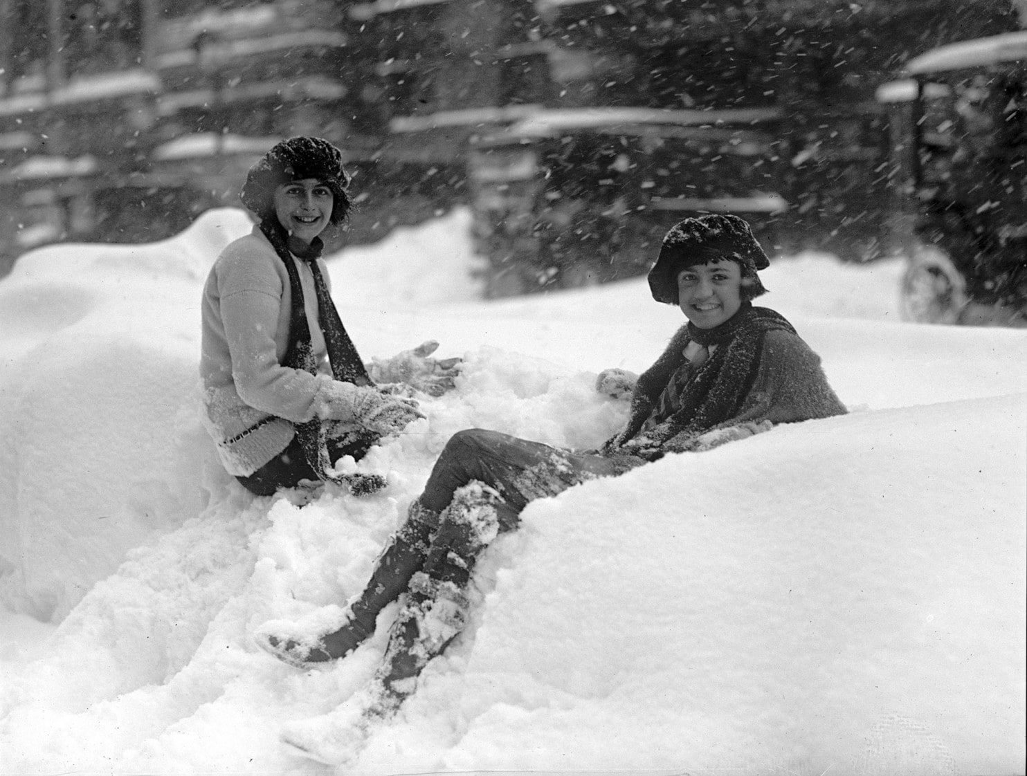 The Knickerbocker Snowstorm Washington 1922, 28 inches
