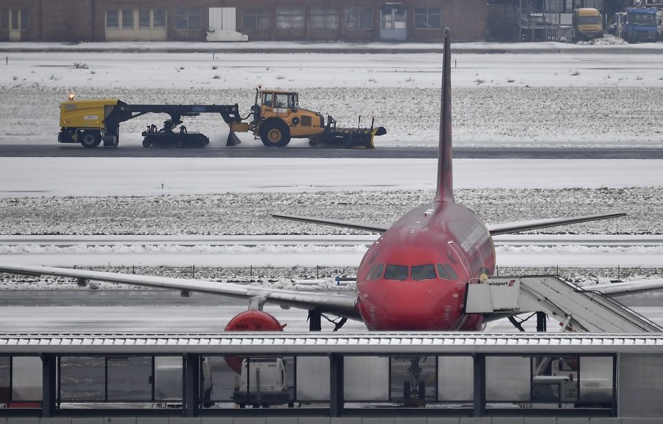 plane snow
