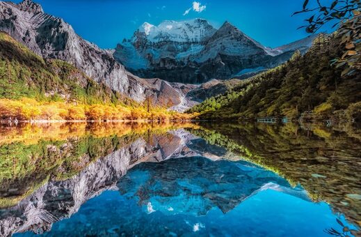Cliquer pour agrandir Yading Nature Reserve, China