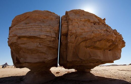 Cliquer pour agrandir Megalith Al-Naslaa
