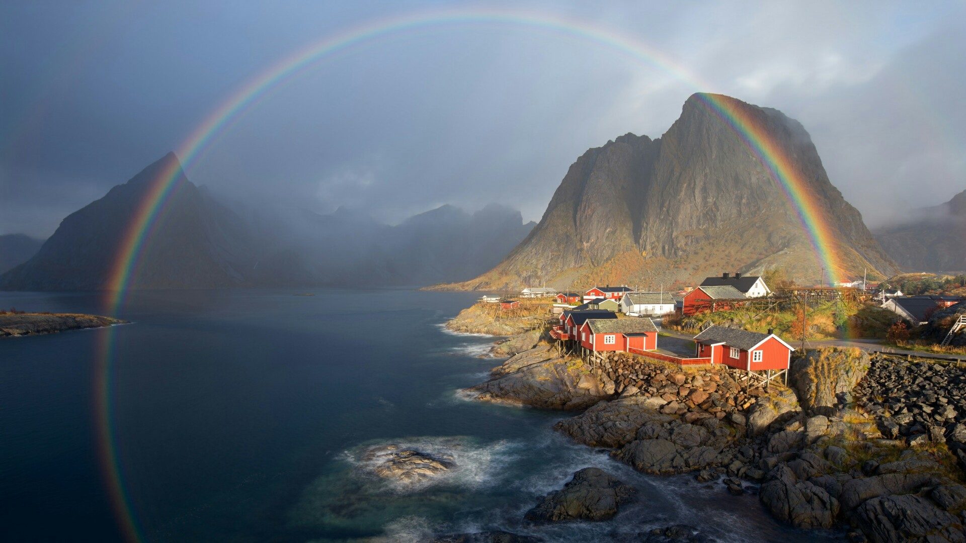 Cliquer pour agrandir Rainbow over Hamnoy