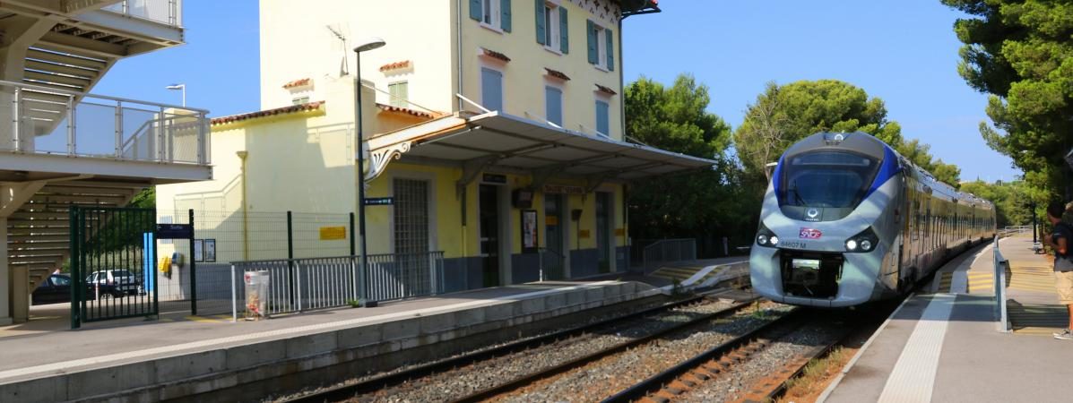Train, France