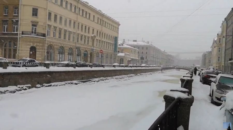 Tempête de neige à Saint-Pétersbourg en Russie