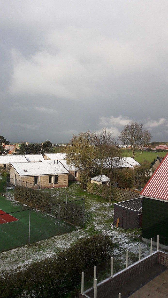 netherlands snow april
