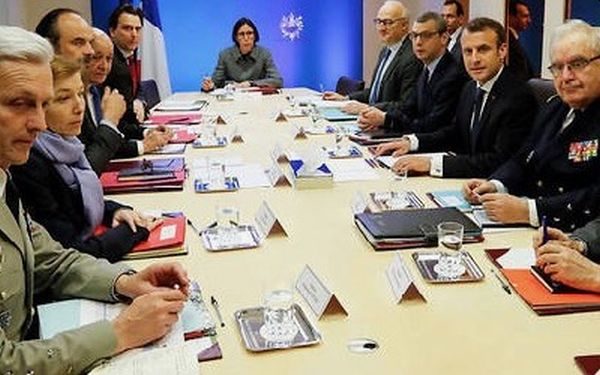 Macron, généraux