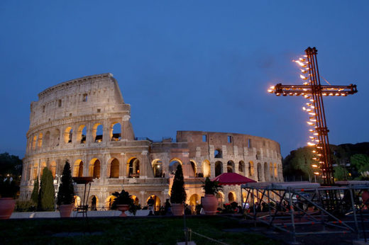 Colosseum, cross