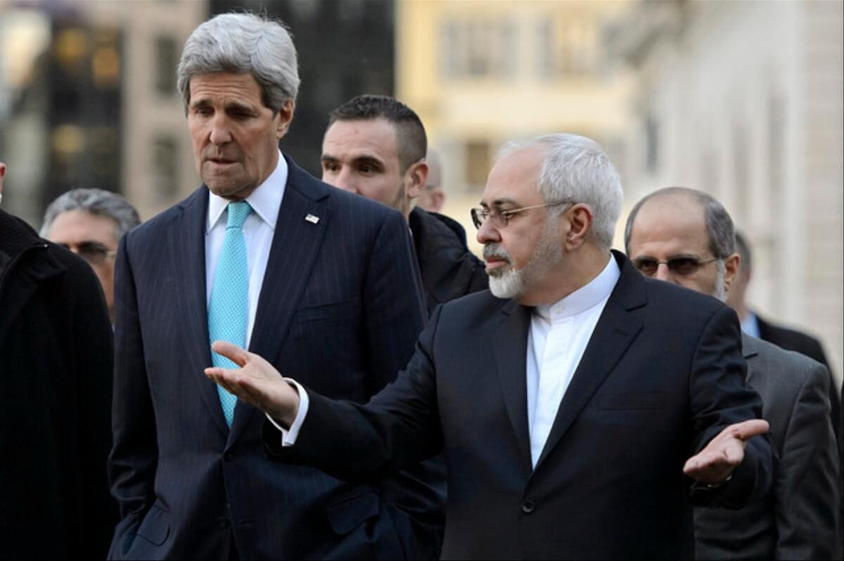 John Kerry (g) et Mohammad Javad Zarif