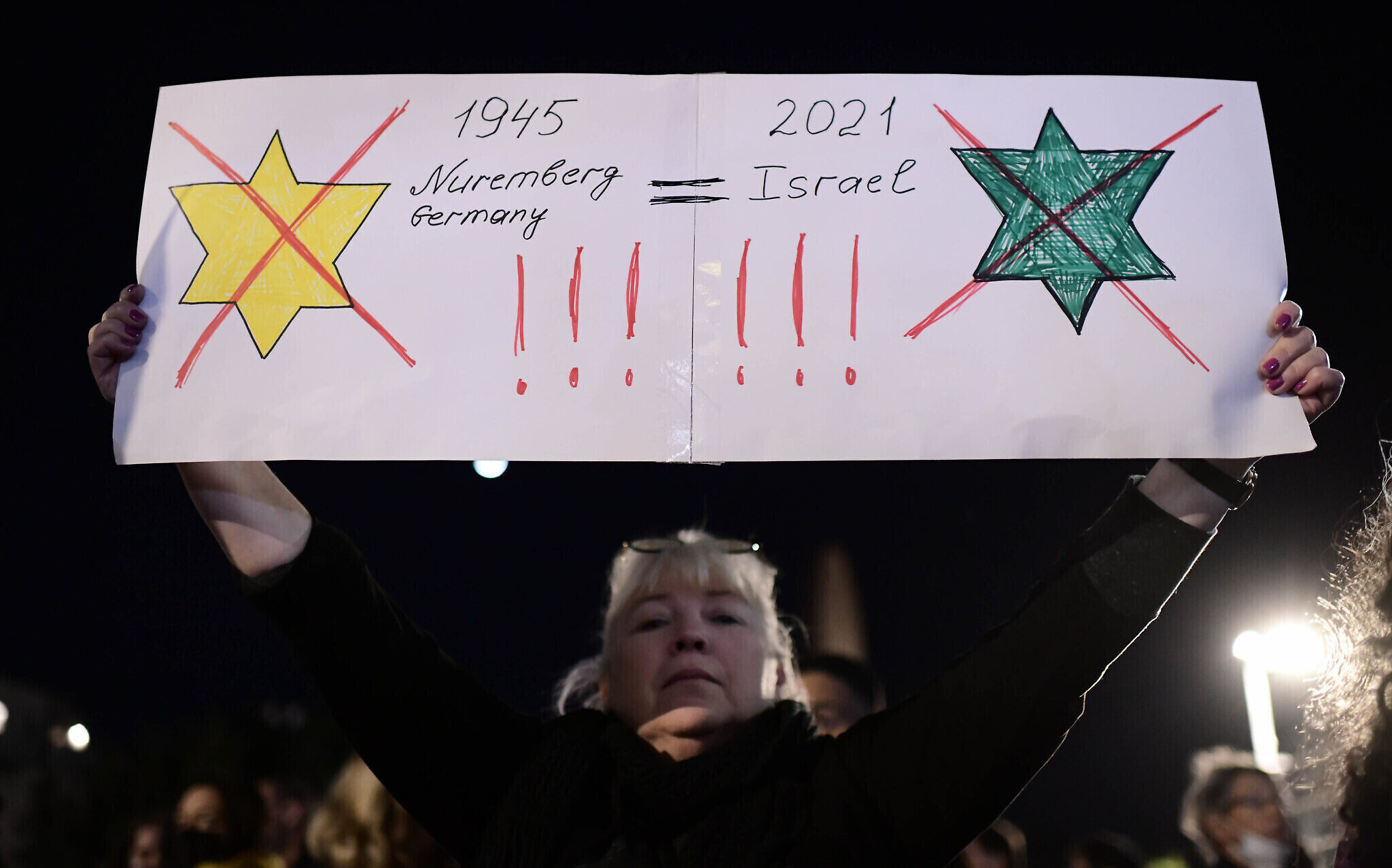Manifestants à Tel-Aviv - passe sanitaire-étoile jaune