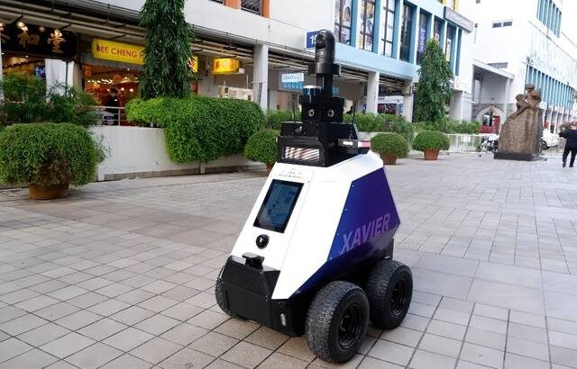 robots policiers singapour