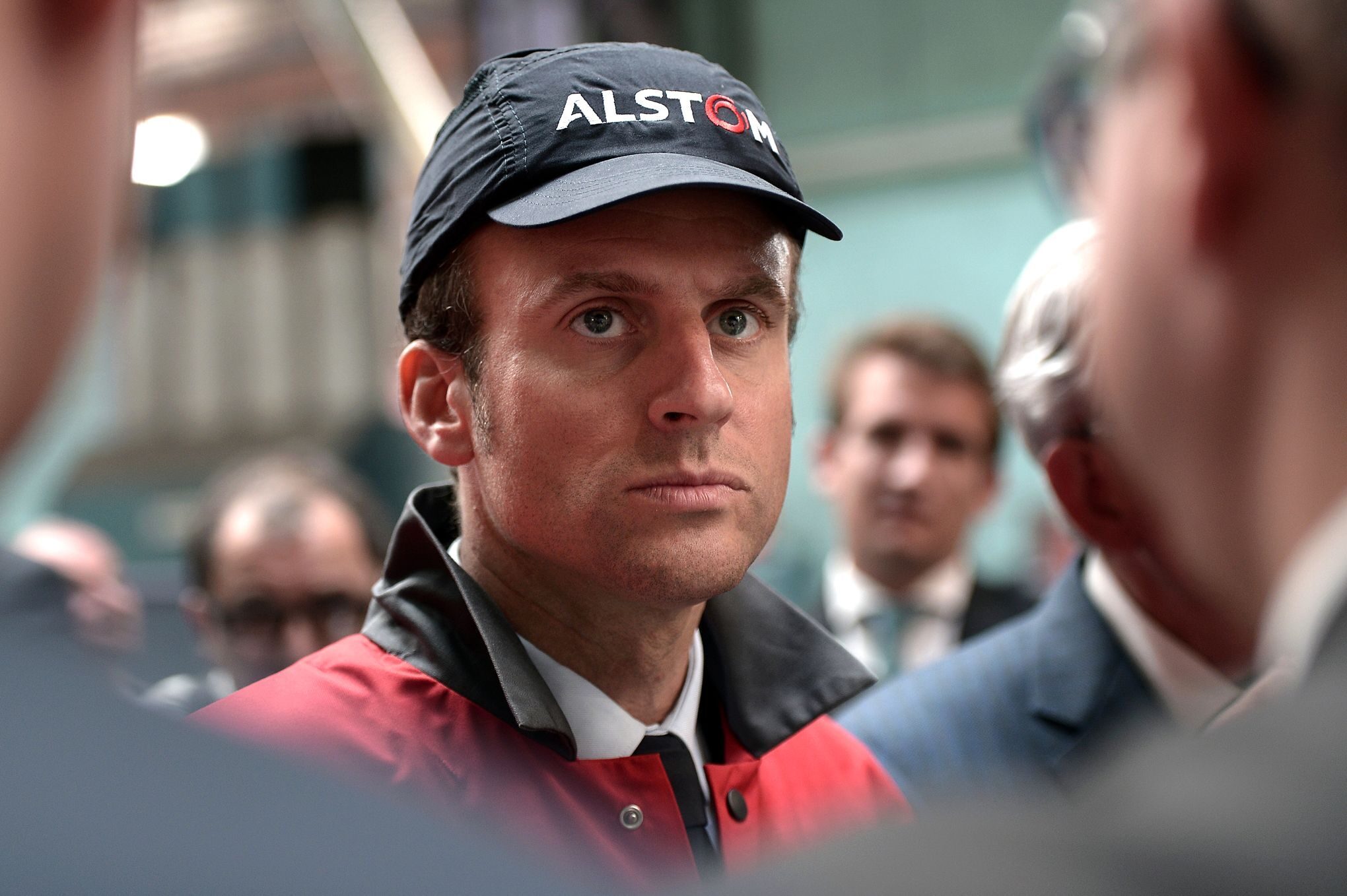 SOTT FOCUS: Du pacte de corruption à la corruption de mineur : le vrai visage d’Emmanuel Macron – Conférence en ligne de Xavier Poussard