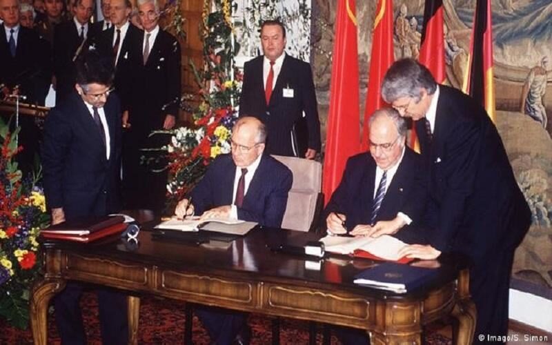 Helmut Kohl et Mikhail Gorbachev