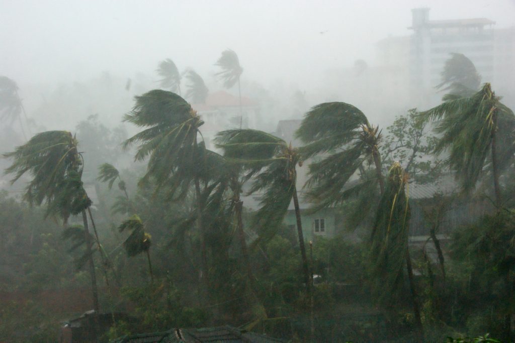 cyclone sri lanka birmanie