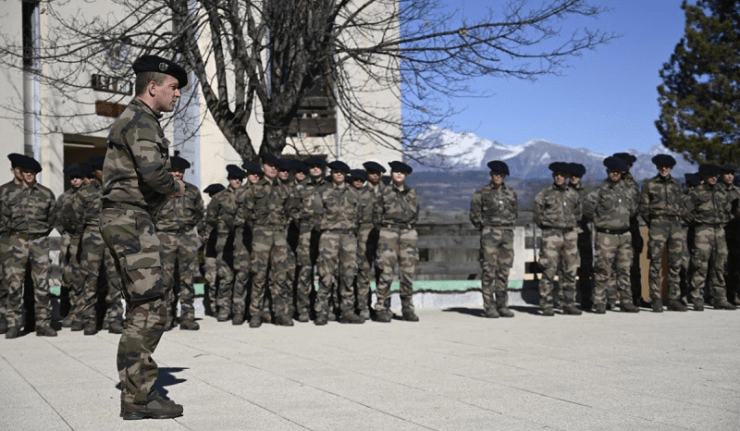 front otanien soldats