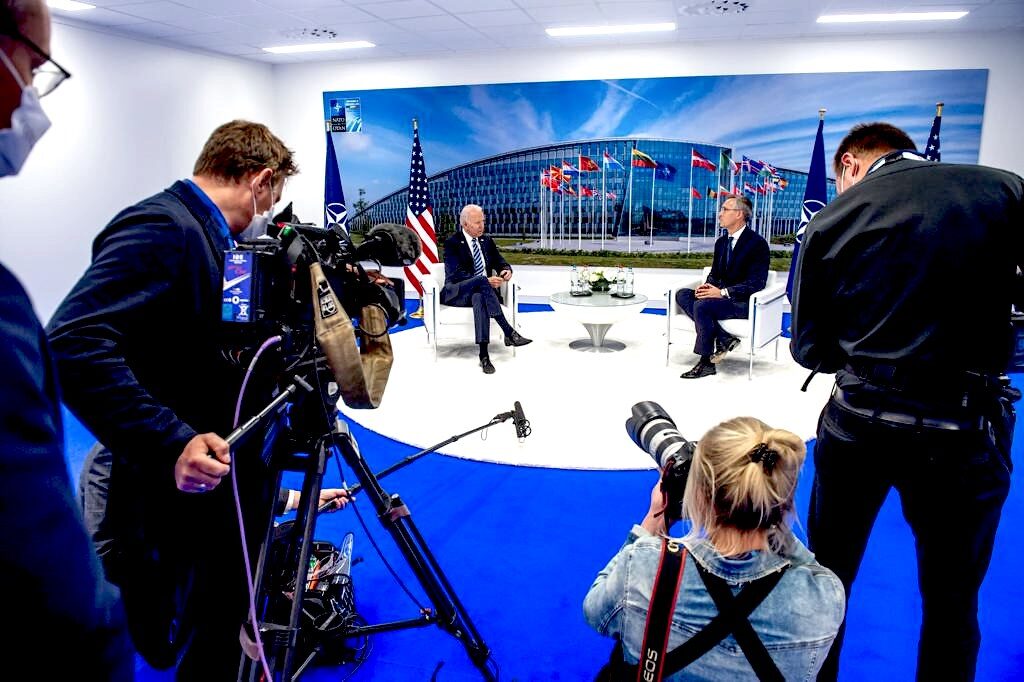 Cliquer pour agrandir joe biden Jens Stoltenberg