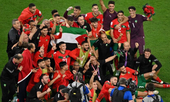 équipe du maroc et drapeau palestine