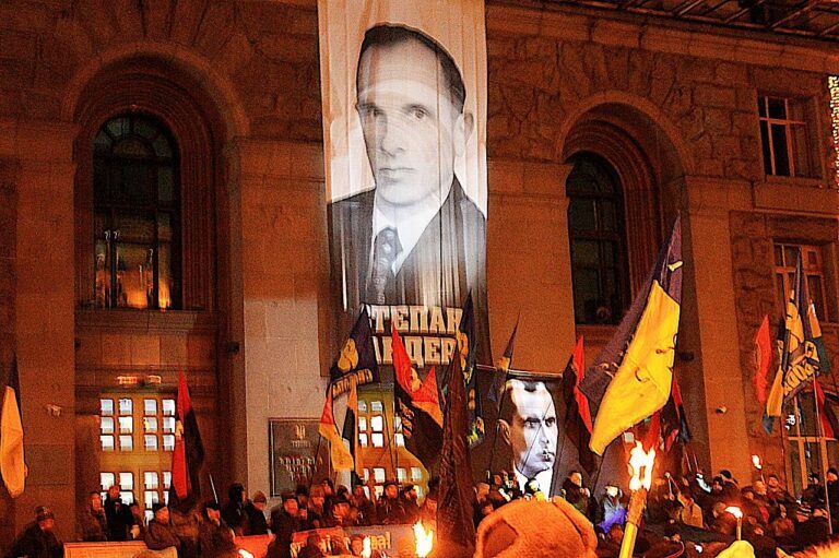 Défilé aux flambeaux de Stepan Bandera à Kiev