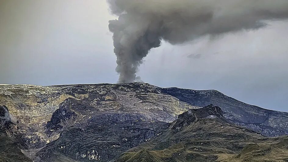 Le volcan Nevado del Ruiz colombie