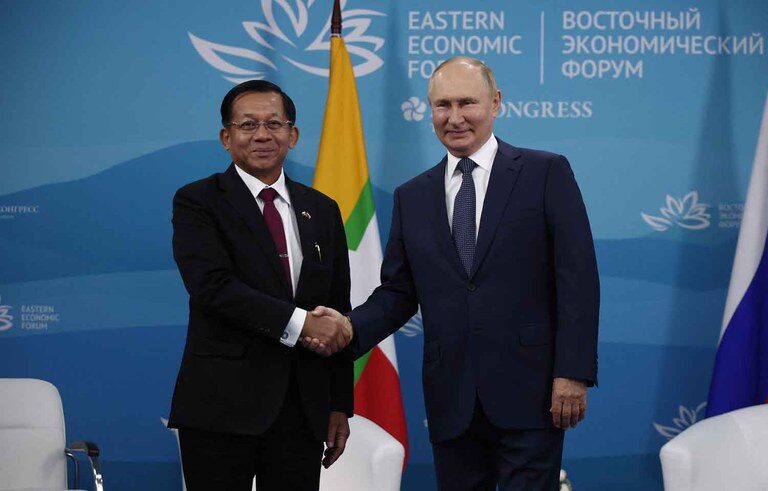 Vladimir Poutine général Min Aung Hlaing