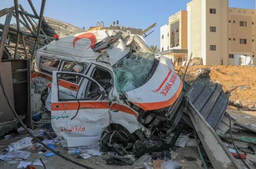 Cliquer pour agrandir ambulance détruite à l’hôpital Nasser