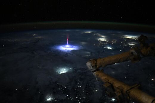 Phénomène lumineux transitoire vu de l'espace