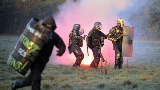 Notre-Dame-des-Landes fights with police
