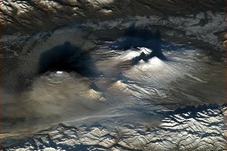volcans Kamtchatka vu de l'ISS