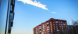 Trace dans le ciel de l'explosion météorite Russie