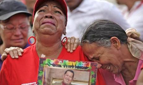Les pleurs pour Chavez funérailles