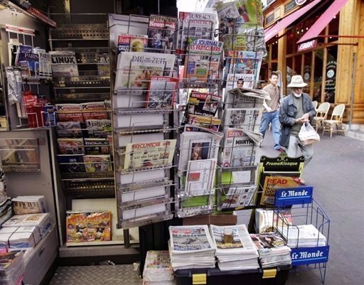 Kiosque à journaux, Paris