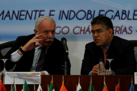 Les Ministres des Affaires Étrangères de l’État de Palestine et de la République Bolivarienne du Venezuela, Riad Malki et Elías Jaua, réunis à Caracas, les 17 et 18 avril 2013.