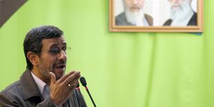 L'ex-président Mahmoud Ahmadinejad a accusé Israël d'être enchanté par les troubles en Syrie.