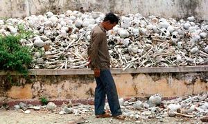 Cliquer pour agrandir Champ de la mort au Cambodge