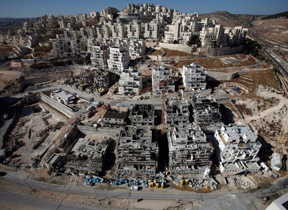 Immeubles en construction dans la colonie juive de Har Homa près de Jérusalem, le 8 décembre 2010 