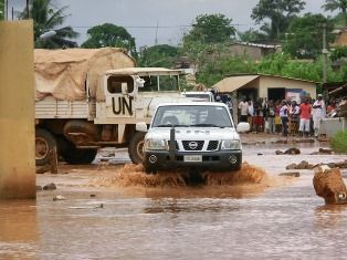 Cote d'Ivoire-Transfert_prison_tabou_-_camion_onuci